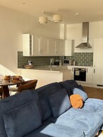 Luxury 2 Bed Apt Seaview By Urban Roost