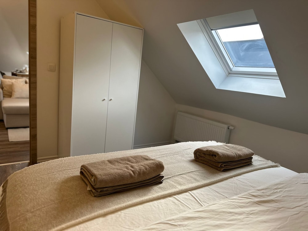 Cozy 1BR plus LR Apt Ghent Gravensteen