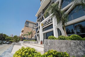 Crown Salamis Suites