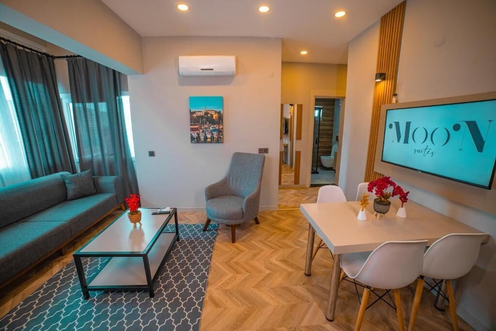Moon Suites