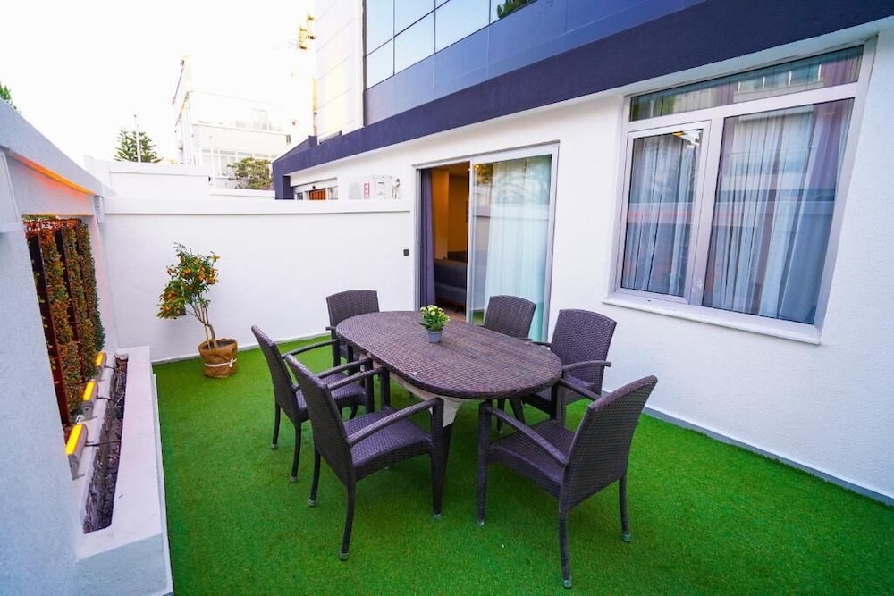 Moon Suites