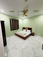 Hotel Shri Ji Nikunj Vrindavan