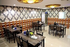 Tanha Park Hotel