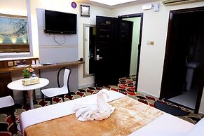 Tanha Park Hotel