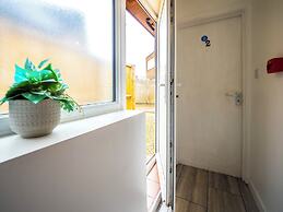 Ensuite4 Woodhouse private bath 2kitchen