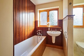 Host Stay Cherry Willows