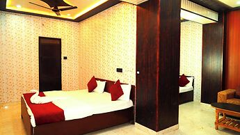 Hotel Ambassador Grand