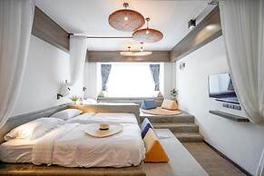 Krung Boutique Hotel