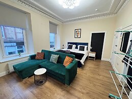Apartment 2- 216 High Street
