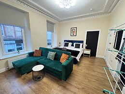 Apartment 2- 216 High Street