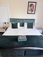 Apartment 2- 216 High Street
