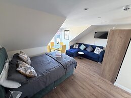 Apartment 6- 216 High Street