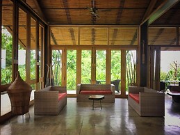 Sairu Hill Resort