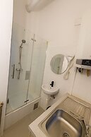 Modern 2BR Apt Near Karlsplatz