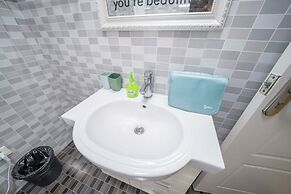 Tyms Elegant 4BR 2BA APT Changning