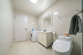 Tyms Elegant 4BR 2BA APT Changning
