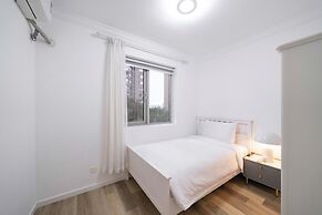 Tyms Elegant 4BR 2BA APT Changning
