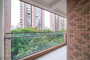 Tyms Elegant 4BR 2BA APT Changning