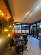 Golden Flower Hotel