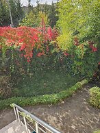 Golden Flower Hotel