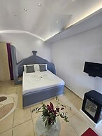 Golden Flower Hotel