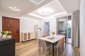 Tyms 4BR 2BA APT Riverside