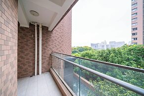 Tyms 4BR 2BA APT Riverside
