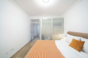 Tyms 4BR 2BA APT Riverside