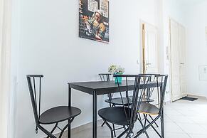 Comfy 2BR Flat Belvedere Vicinity