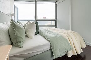 Harbour Suites & Towers Union Toronto