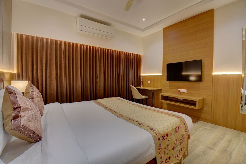 Hotel Warma Palace