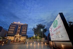Hotel Warma Palace