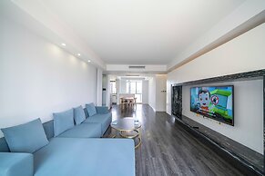 Tyms Luxury 3BR 2BA APT Riverside
