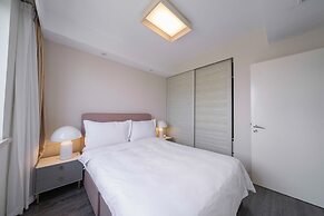 Tyms Luxury 3BR 2BA APT Riverside