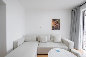 Tyms 2BR APT Riverside Garden