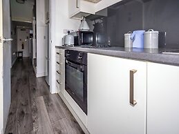 Ensuite6 Woodhouse private bath 2kitchen