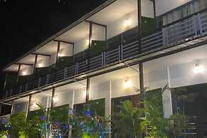 YogiTree Beach Resort & Cafe