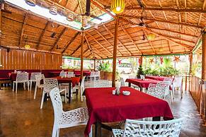 YogiTree Beach Resort & Cafe