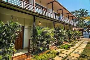 YogiTree Beach Resort & Cafe