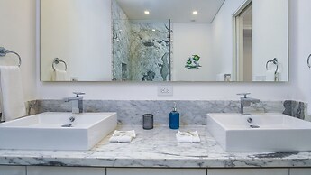 Breathtaking 2 Bedroom Condominium