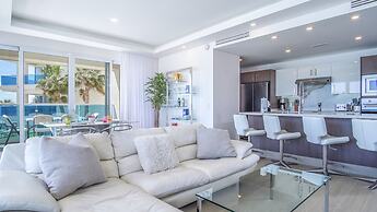 Breathtaking 2 Bedroom Condominium