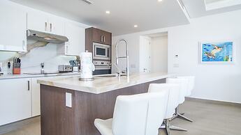 Breathtaking 2 Bedroom Condominium