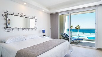 Breathtaking 2 Bedroom Condominium