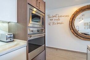 Amazing 2 Bedroom Beach Front Condominium at Encantame E1102