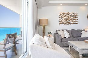 Amazing 2 Bedroom Beach Front Condominium at Encantame E1102
