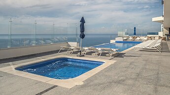 Amazing 2 Bedroom Beach Front Condominium at Encantame E1102