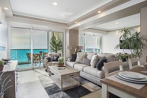 Stunning 1 Bedroom Condominium