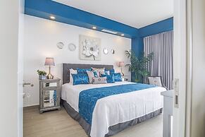 Stunning 1 Bedroom Condominium