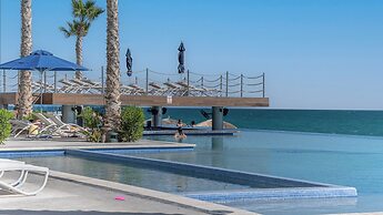 Stunning 1 Bedroom Condominium