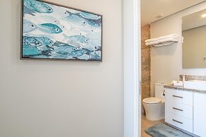 Lovely 2 Bedroom Condominium